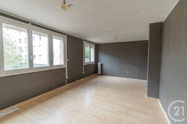 Appartement T4 à vendre - 5 pièces - 76.0 m2 - LAVAL - 53 - PAYS-DE-LOIRE - Century 21 Dréano Immobilier